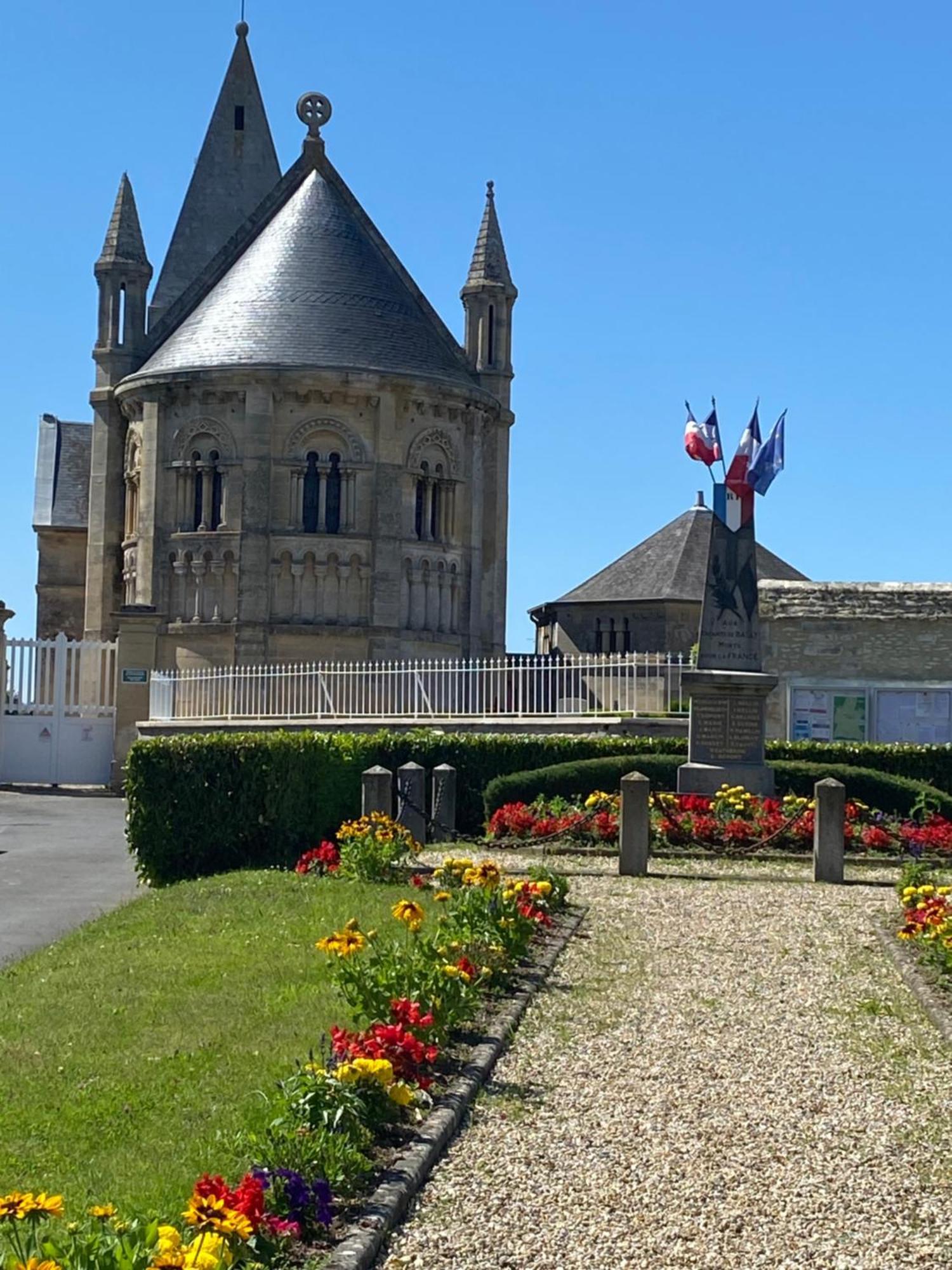 Le Clos De La Barre- Chambres D'Hotes De Charme En Normandie-Basly-Proche Plage Debarquement Exterior foto